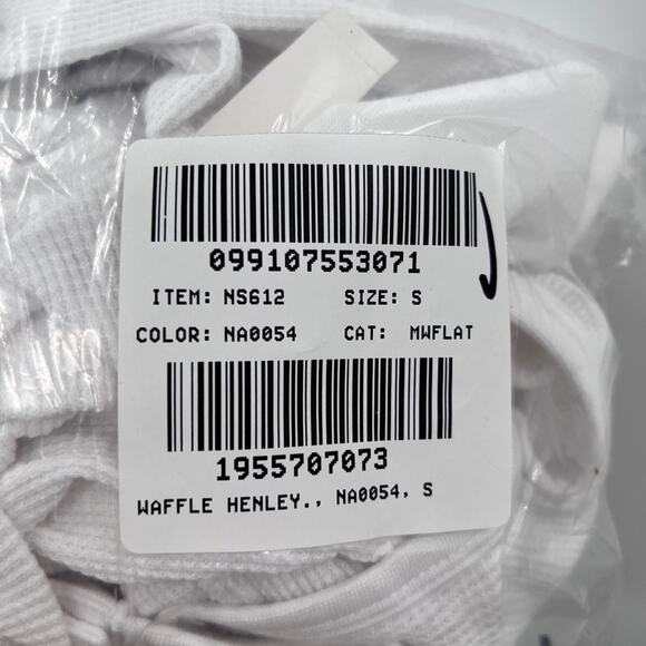 Madewell Waffle-Knit Scoopneck Henley Tee - Picture 3 of 4